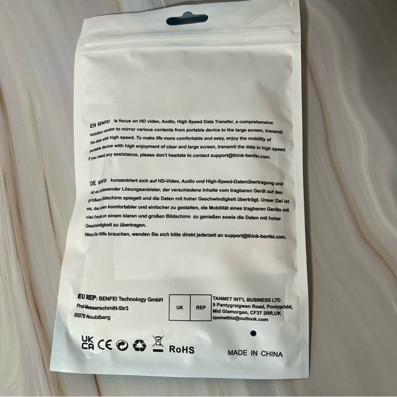 NWT USB to HDMI Converter Cable - Picture 3 of 5